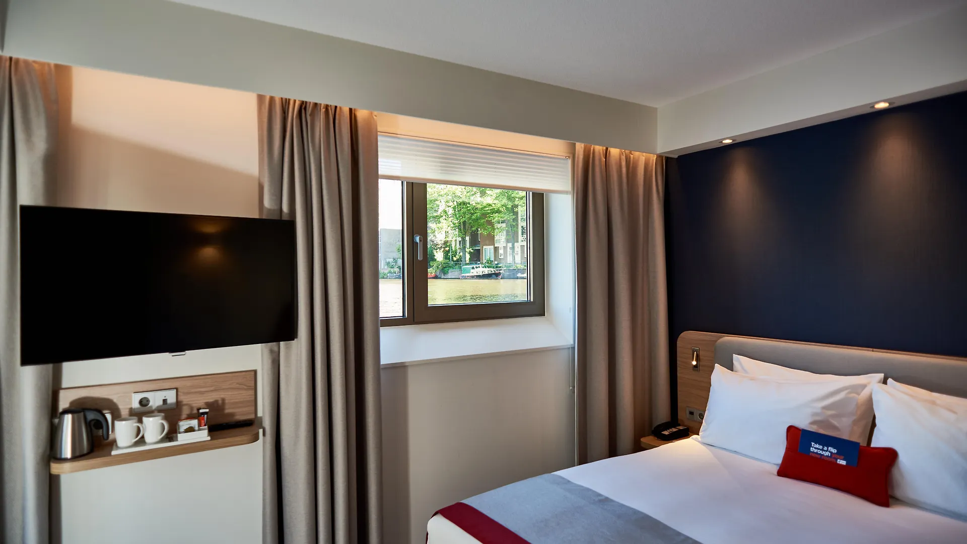 Holiday Inn Express Amsterdam - City Hall By Ihg Niederlande