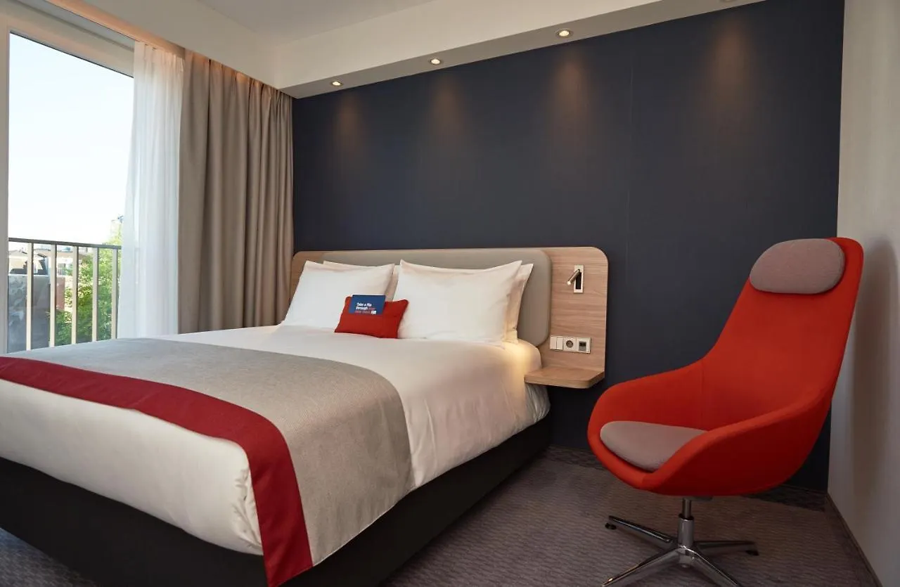 Holiday Inn Express Amsterdam - City Hall By Ihg 3*,