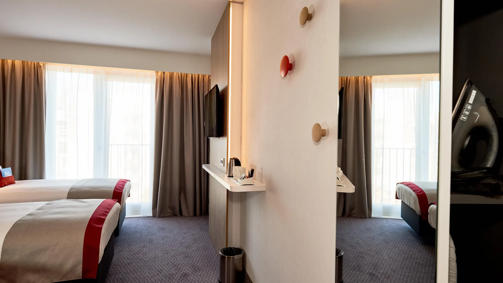 Hotel Holiday Inn Express Amsterdam - City Hall By Ihg