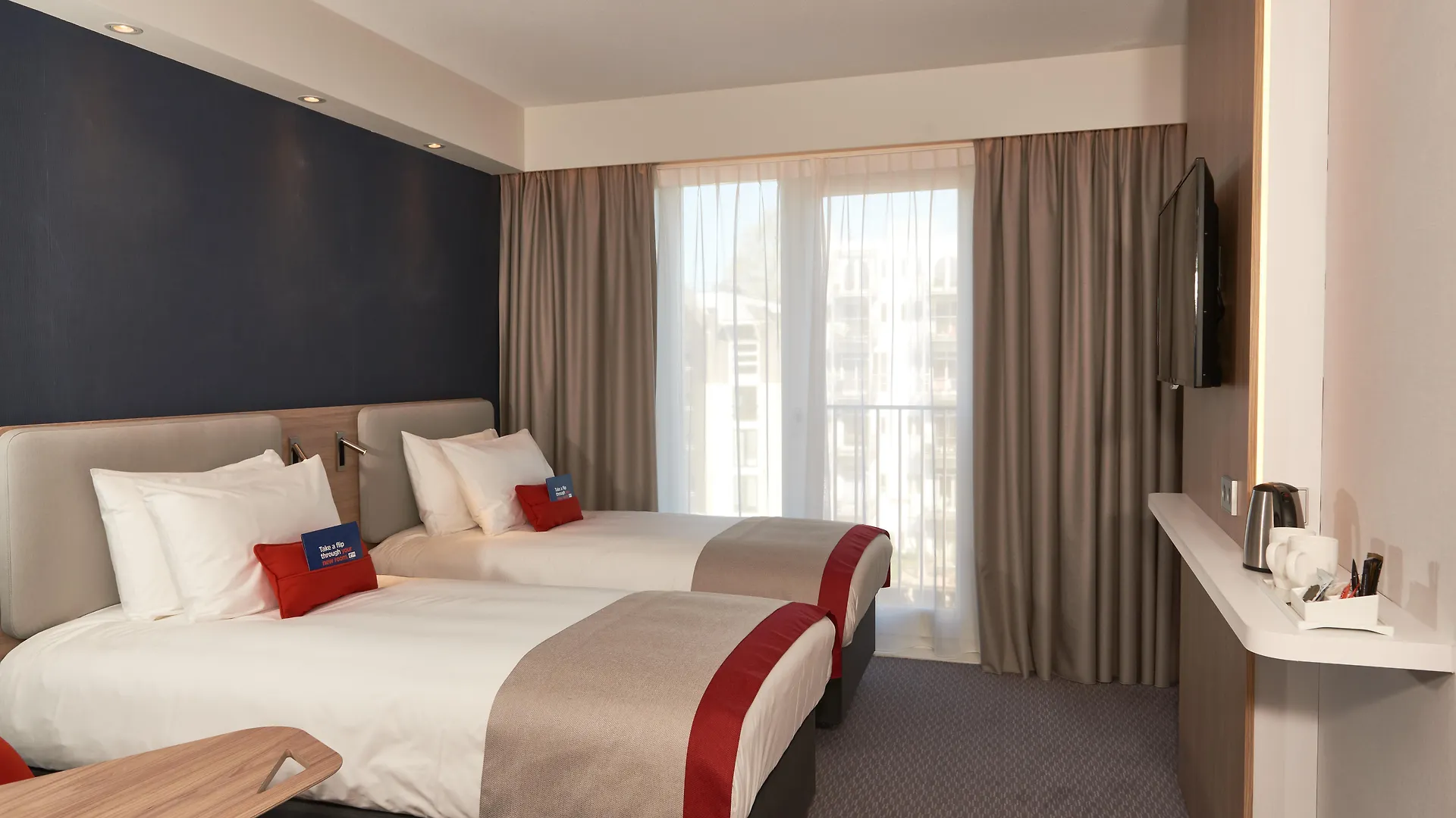 Holiday Inn Express Amsterdam - City Hall By Ihg Hotel