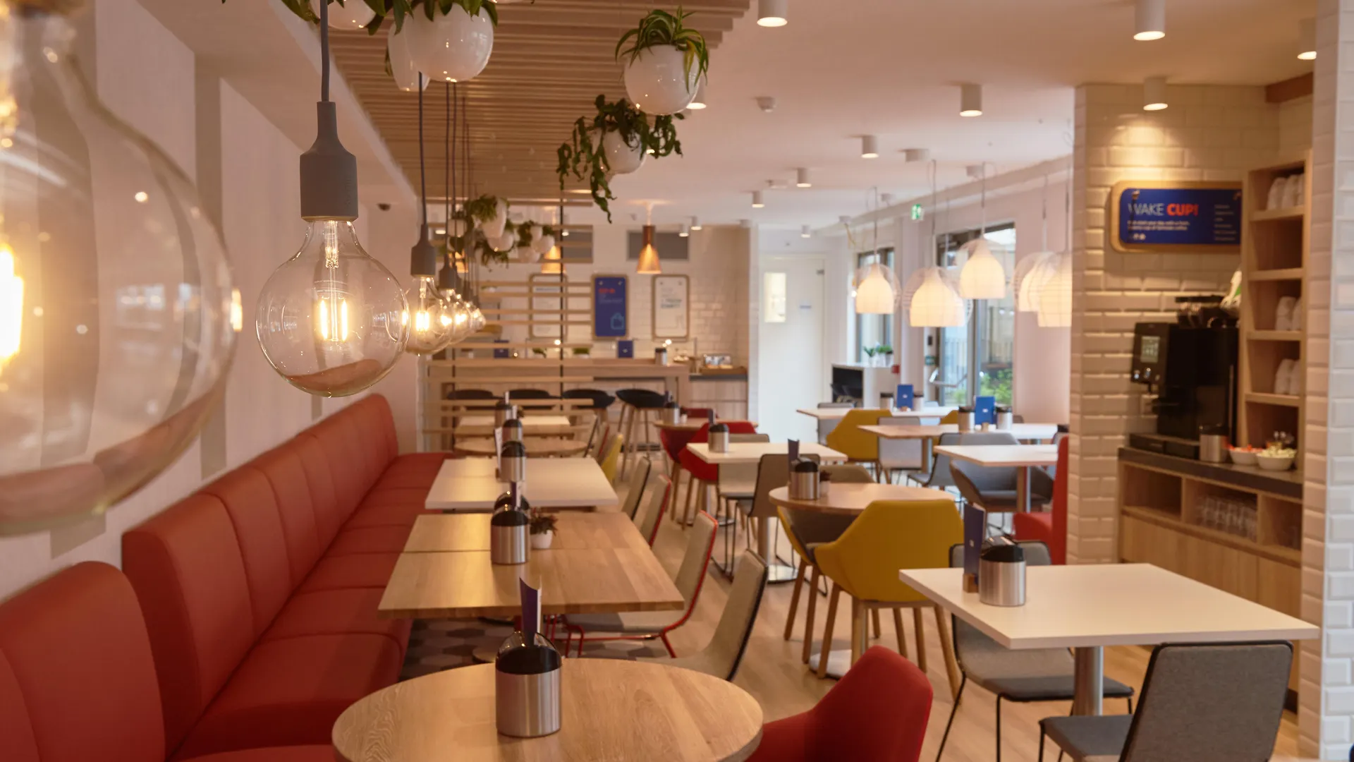 Holiday Inn Express Amsterdam - City Hall By Ihg