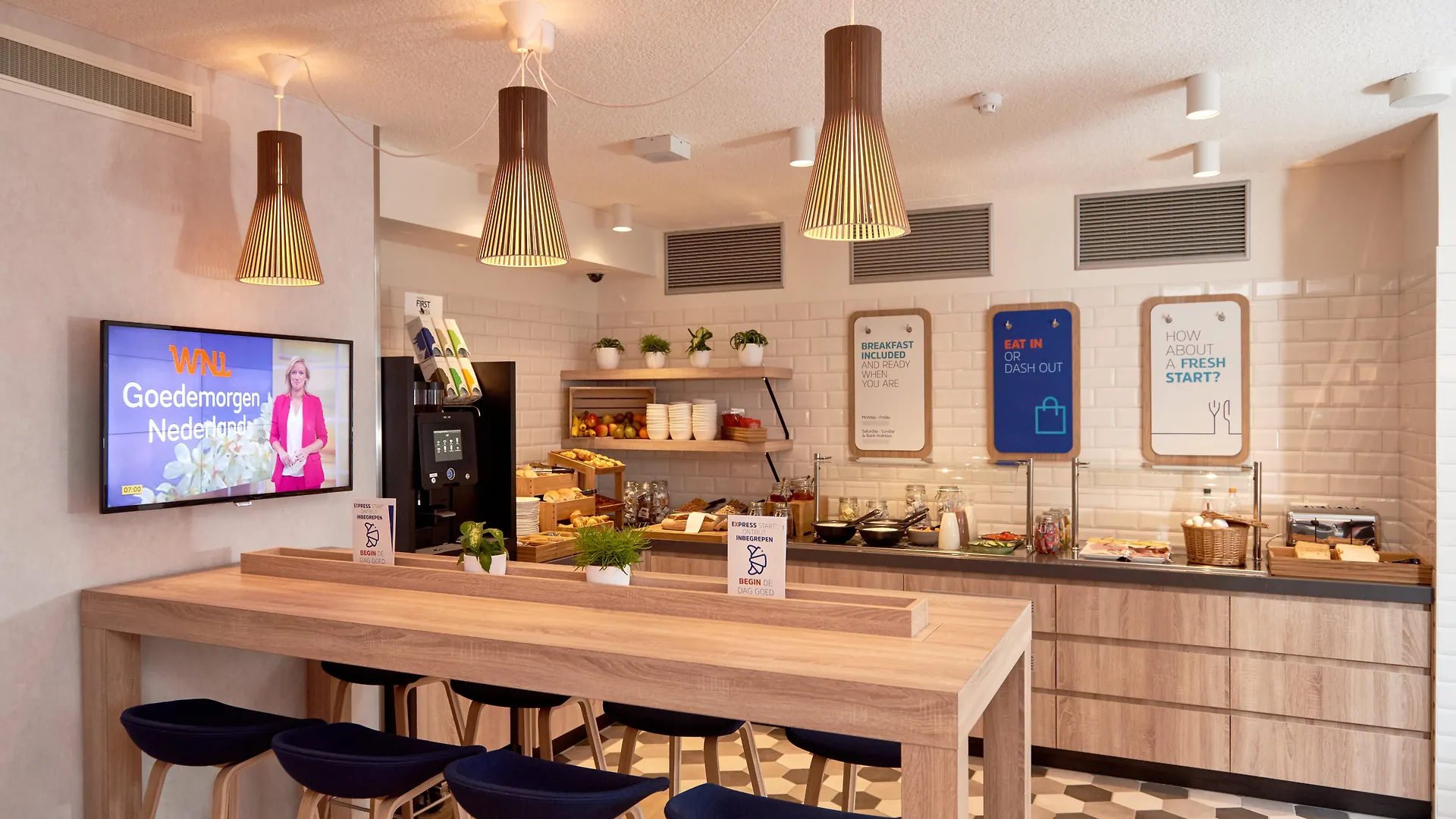 Holiday Inn Express Amsterdam - City Hall By Ihg Hotel