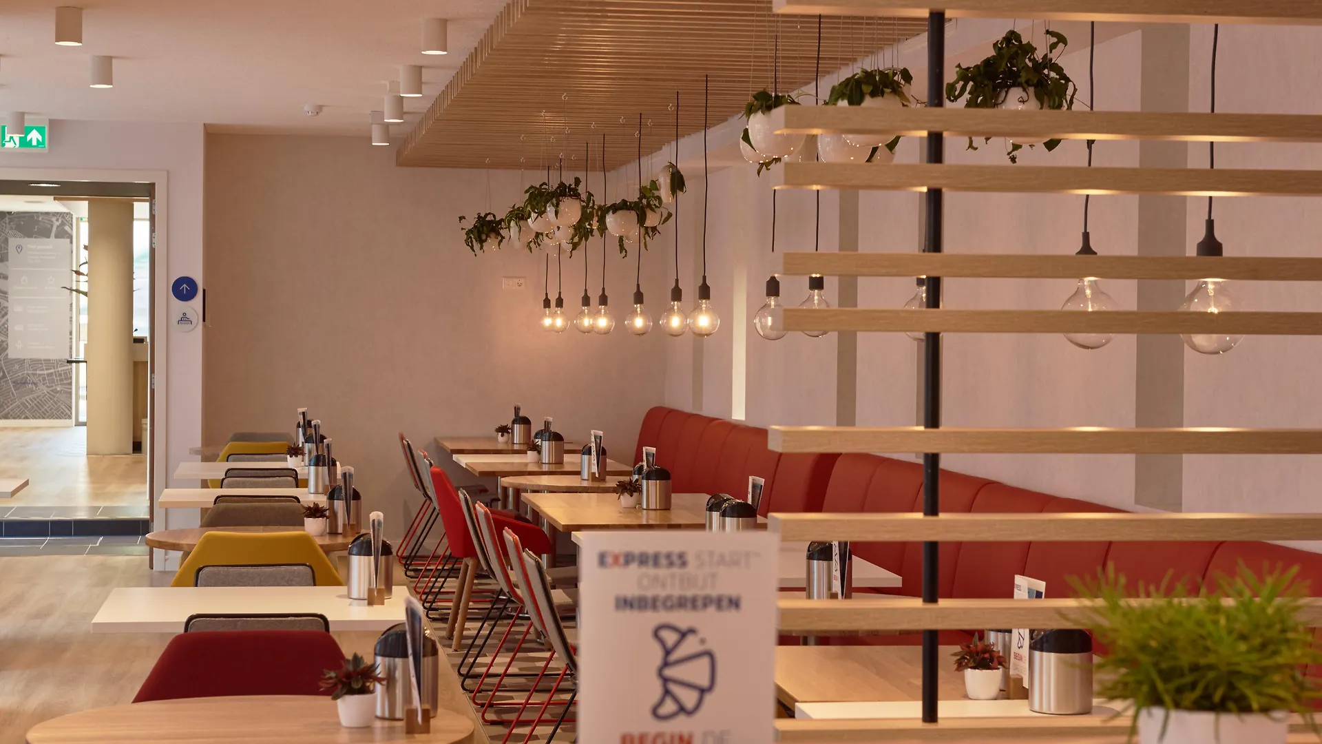 Holiday Inn Express Amsterdam - City Hall By Ihg 3*,  Pays-Bas
