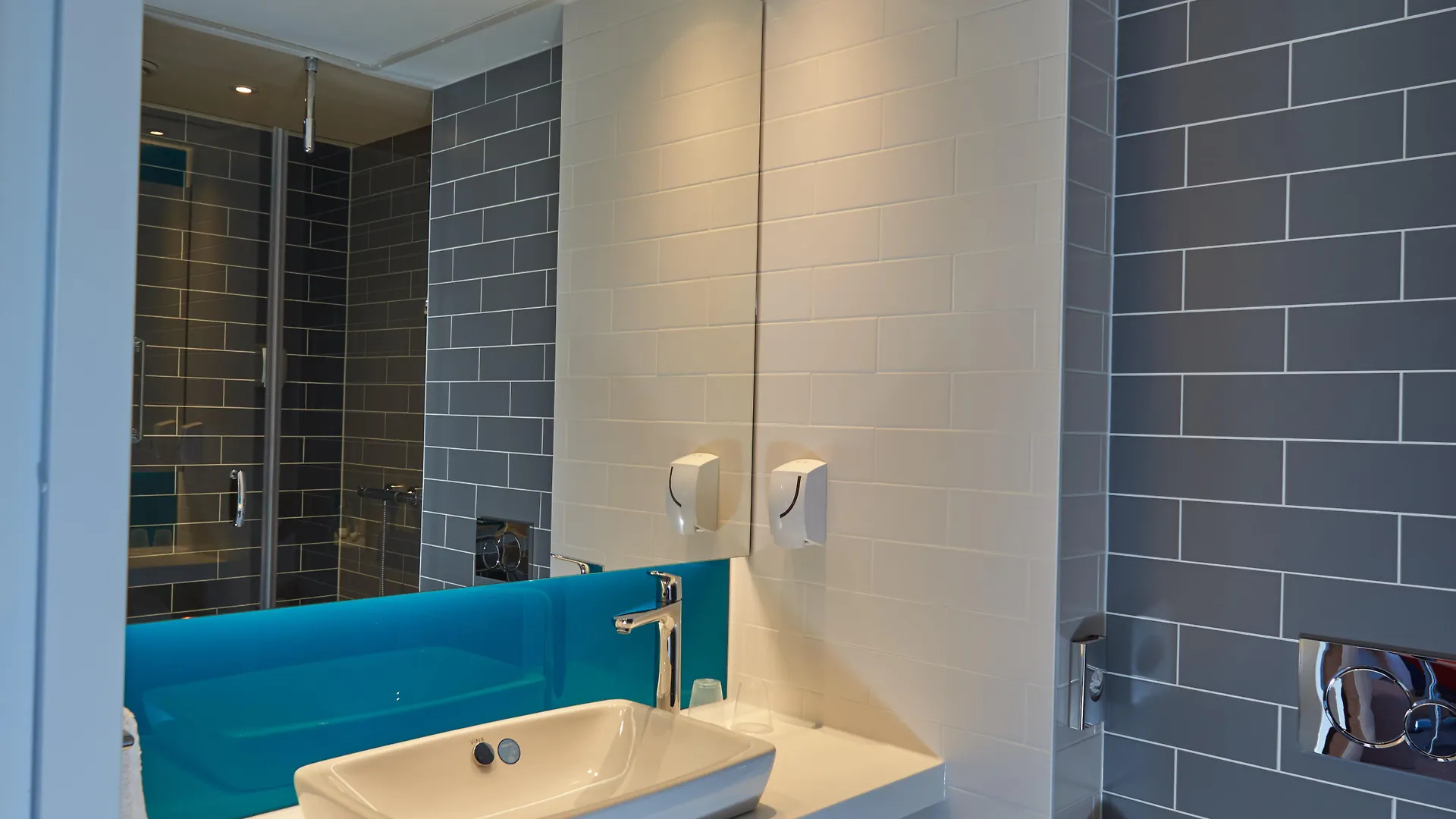 Hotel Holiday Inn Express Amsterdam - City Hall By Ihg