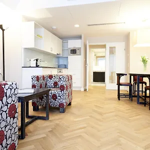 Singerstrasse 21-25 350m Next To St Stephen's Square Viyana