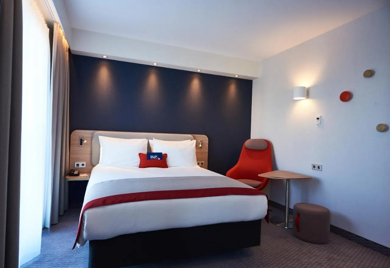 Holiday Inn Express Amsterdam - City Hall By Ihg