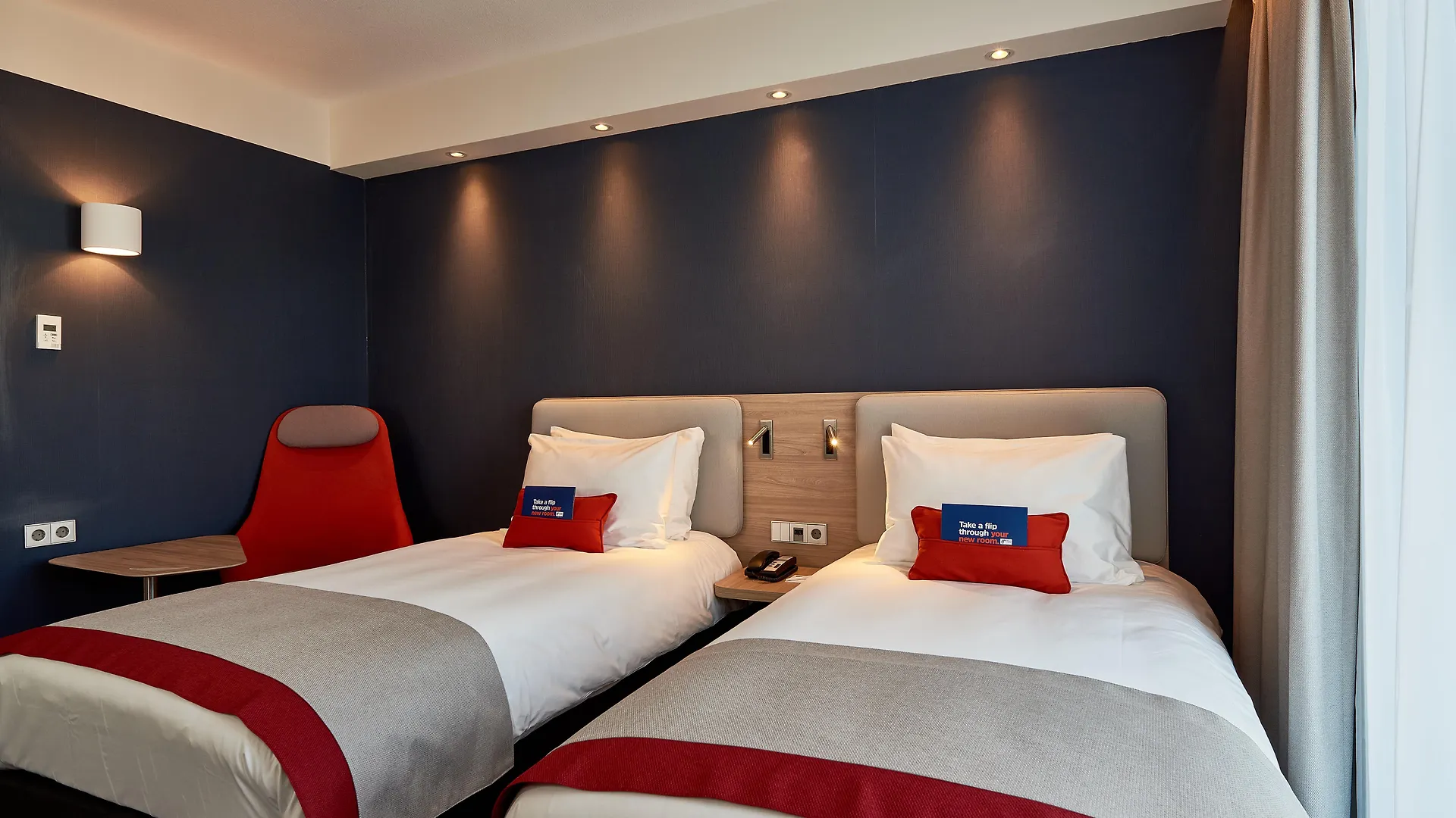 Hotel Holiday Inn Express Amsterdam - City Hall By Ihg