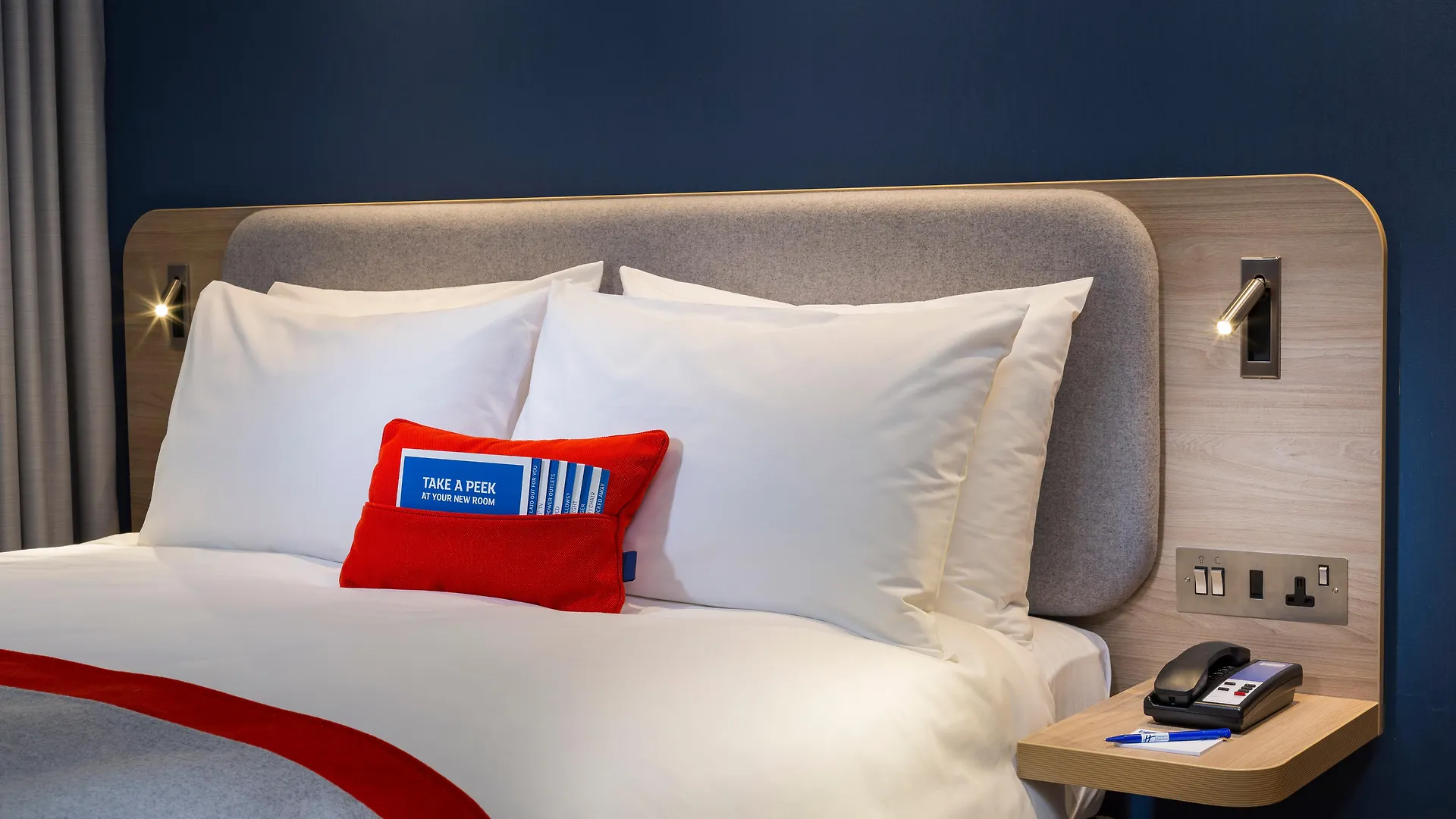 Hotel Holiday Inn Express Amsterdam - City Hall By Ihg